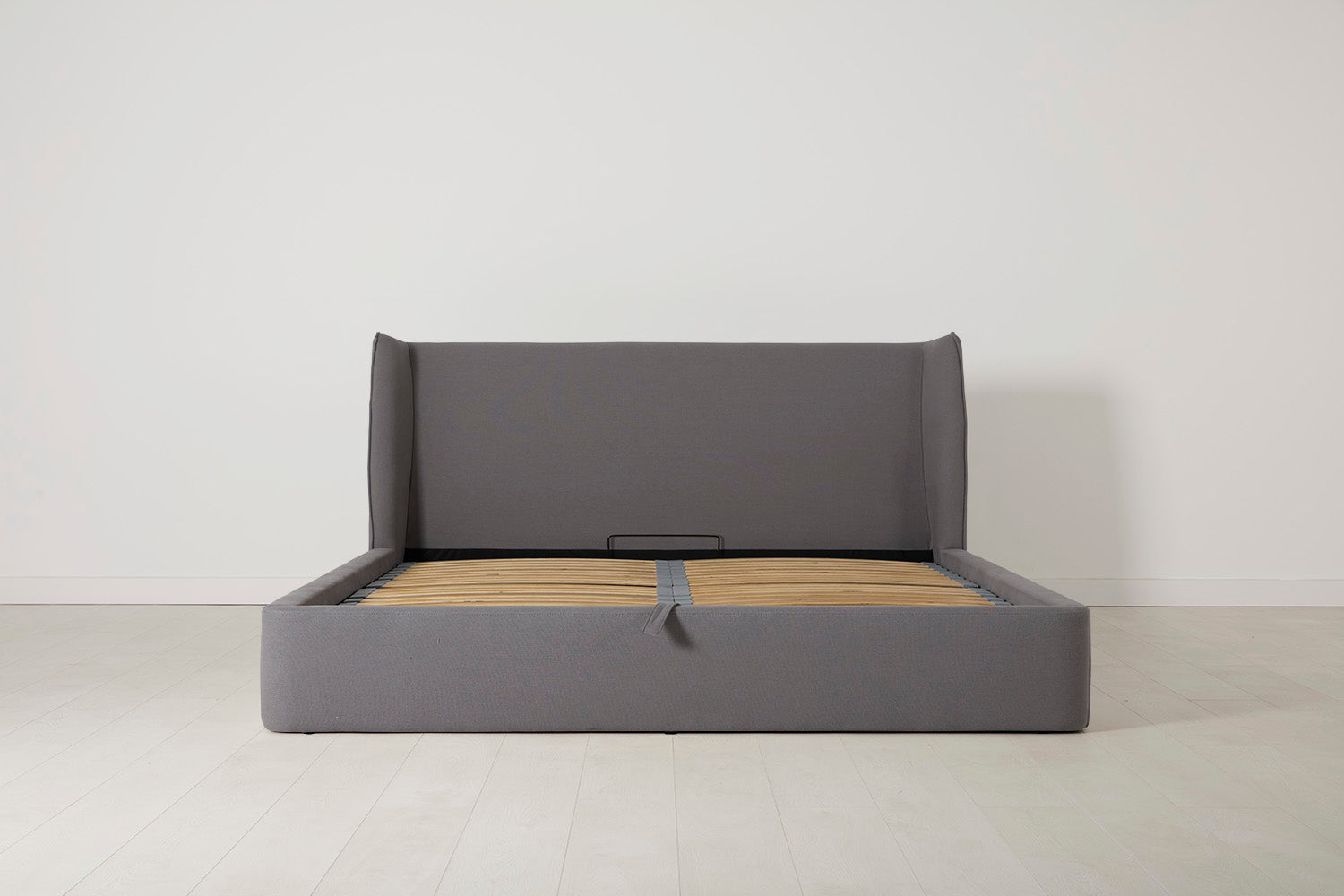 Bed 03 Super King Sized Bed